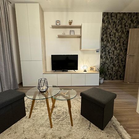 Moderny Apartman S Vyhladom Na Vysoke Tatry Poprad Exterior foto